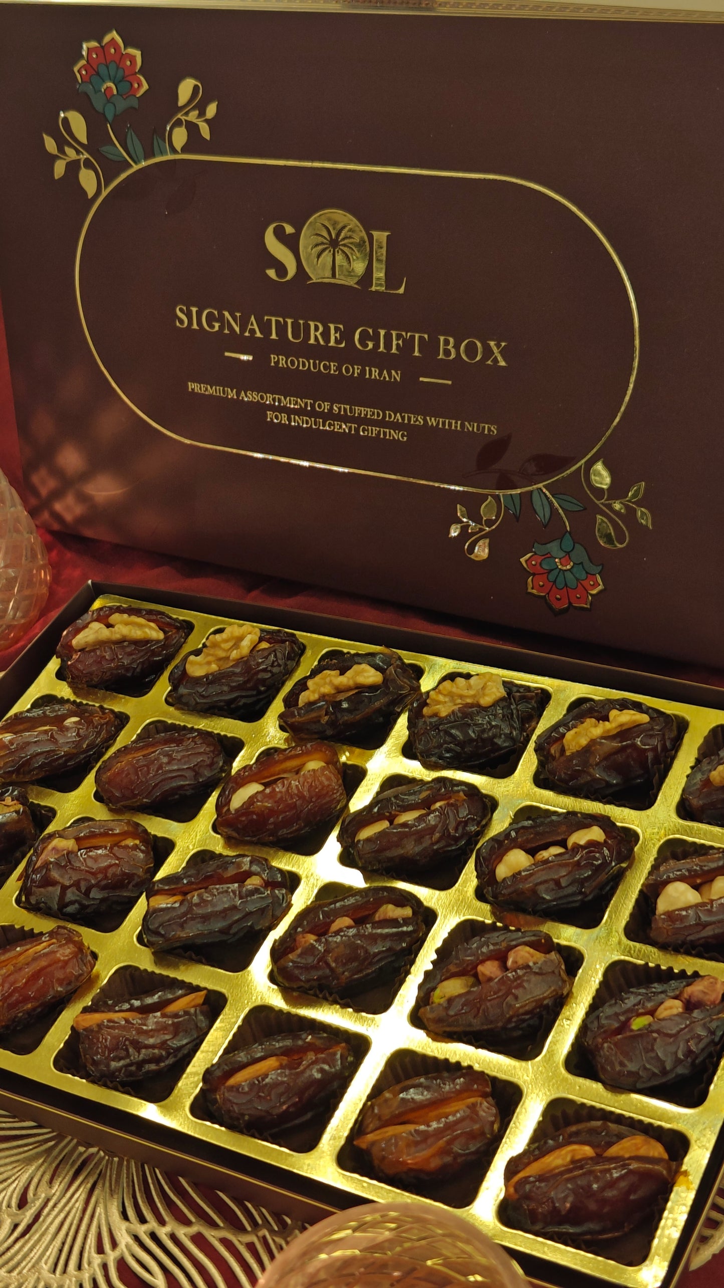 Signature Gift Box - 24 Pcs